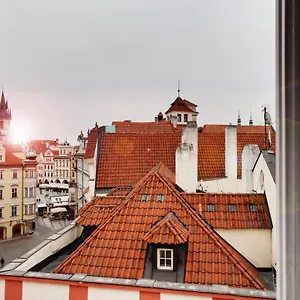Karlova 25 , Praga República Checa